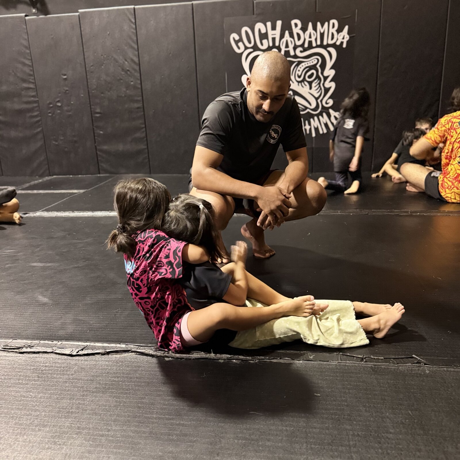 Hakim Issah coaching a class at Cochabamba